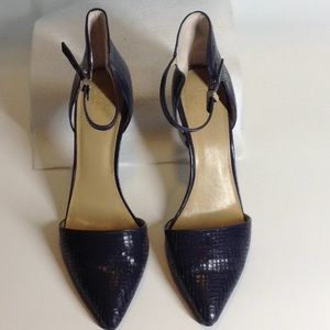 Ann Taylor Navy Blue Snakeskin Pumps 4"Hee…